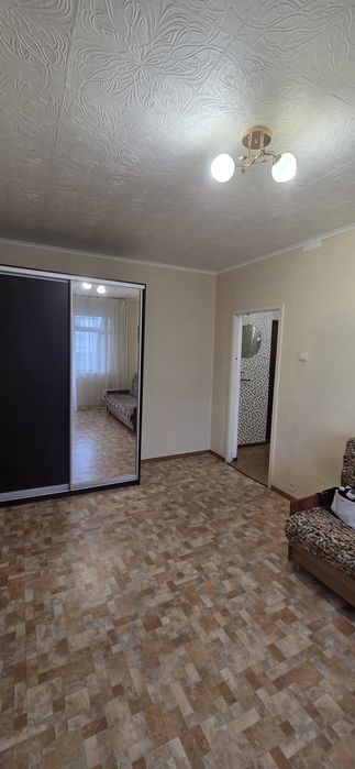 Продам 1 кімнатну Рональда Рейгана 11а