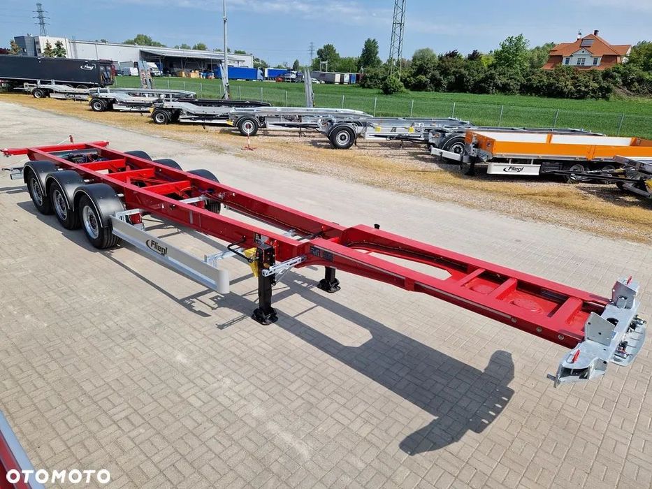 Fliegl pod-kontenerowa 40 light  naczepa z masą własna 3 700 kg