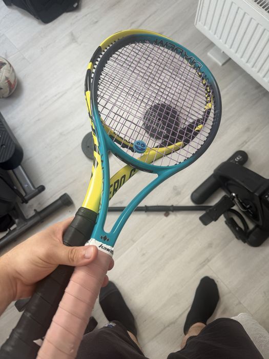 Elevate 305g i bavolat aero g rakiety tenisowe swietny stan i tanio do negocjacji