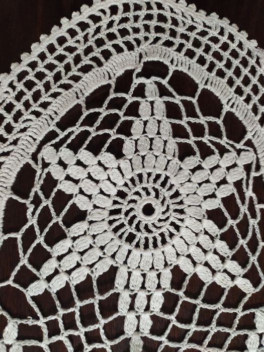 Serweta na stół z kordonka