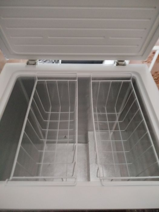 Морозильна скриня