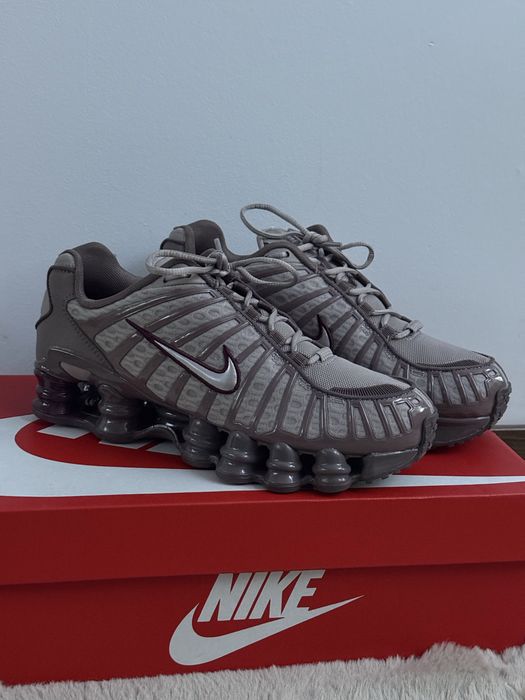 Nike shox TL brown