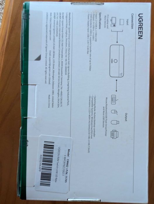 Vendo KVM Ugreen para teclado e rato (não inclui video) mais carregador usado