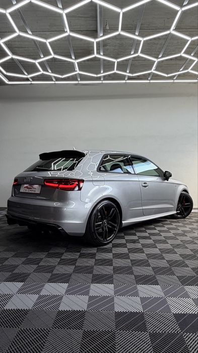 Audi A3 1.6 TDI S-LINE kit RS3