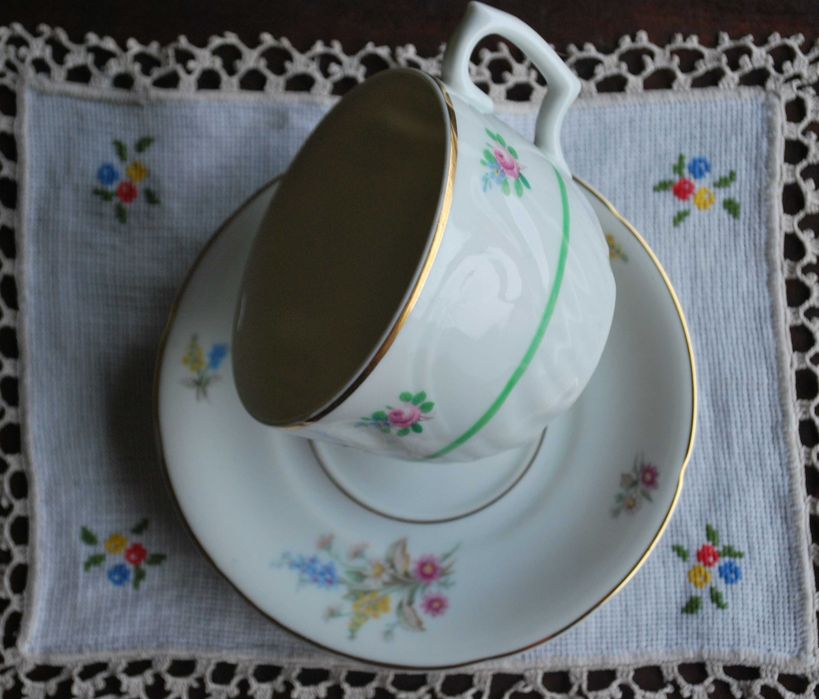 Chávena e Pires Porcelana Antigos Electro Cerâmica do Candal