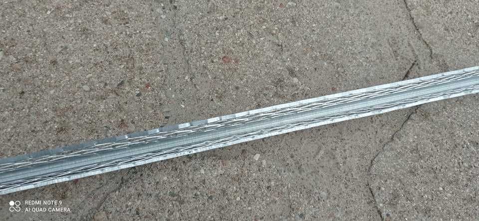 Narożniki podtynkowe 3,0 mb. Siatka 34 mm   ( 150 szt )