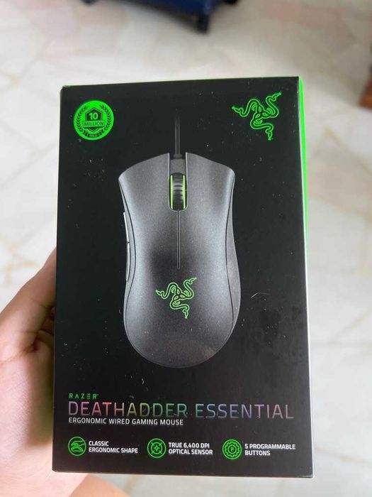 Rato Razer Deathadder Essentials