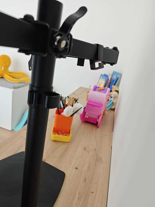 Vision VFM-DSDB 13-32" Suporte de braço com base para 2 monitores (8+8kg)