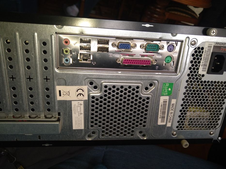 Komputer stacjonarny monitor