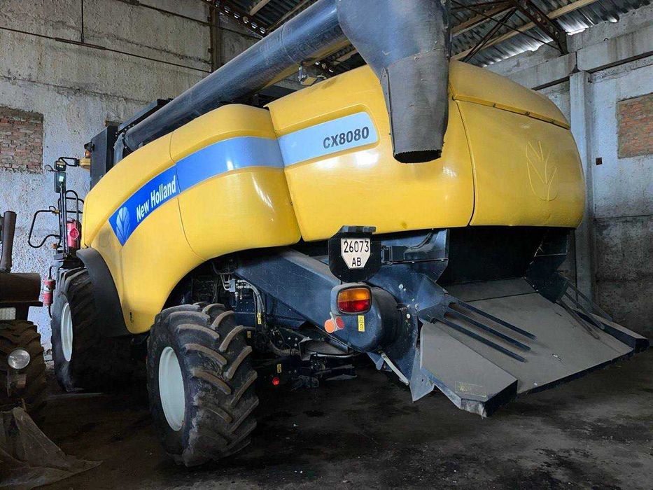 Комбайн New Holland CX8080