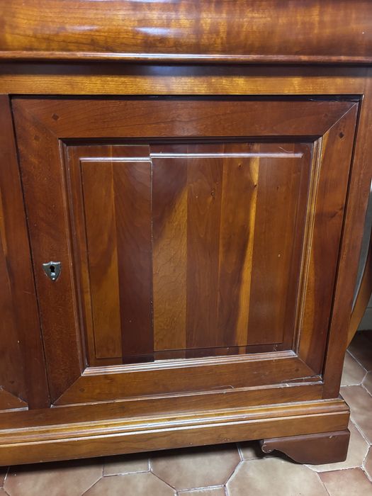 Movel cristaleira madeira de cerejeira