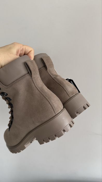 Розпродаж ЕССО натуральні на утепленнічеревички р.37