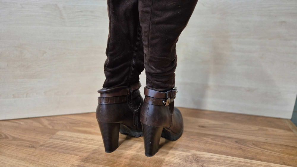 Kozaki damskie wysokie zimowe r38