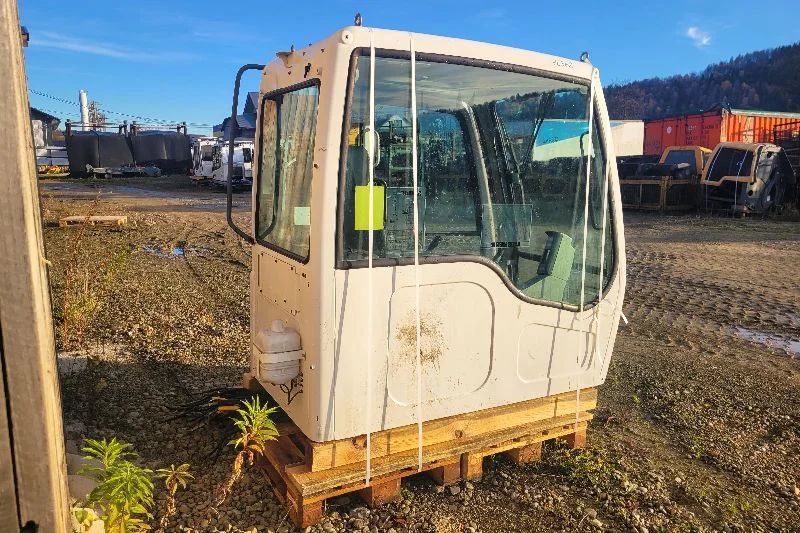Kabina Liebherr 10228302 do koparki R904C