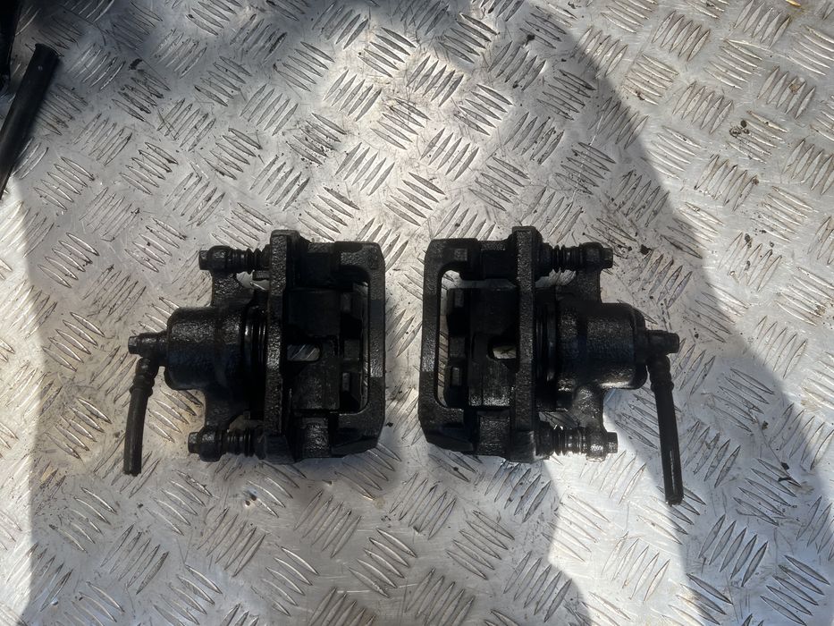 Задний суппорт Мазда сх7 mazda cx7 год 08