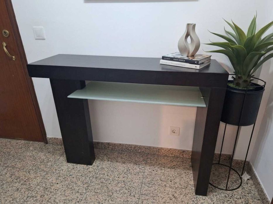 Aparador / consola de entrada preto moderno
