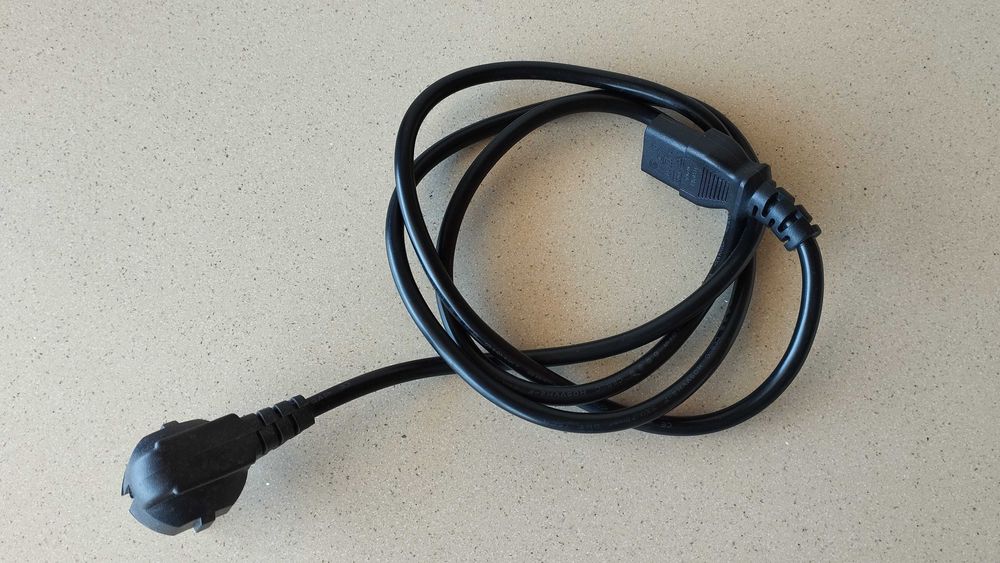 PC i7 3,6GHz 16GB RAM Gráfica 4GB 2 discos SSD W10Pro Office2019