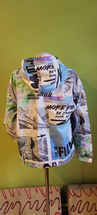 Wiatrówka  marki Reserved