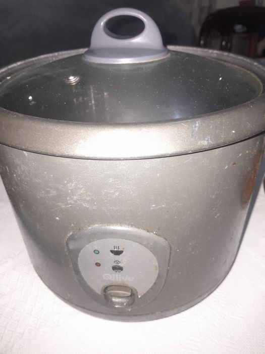 Panela de arroz de 4litrs  10€