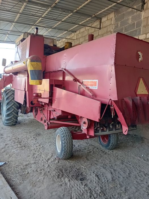 Kombajn Bizon super z056