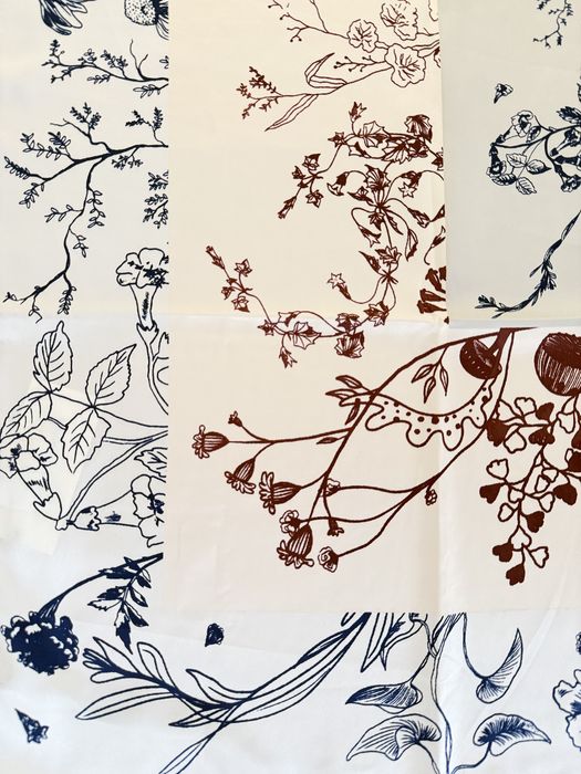 Lenço cru com estampado floral Bimba y Lola