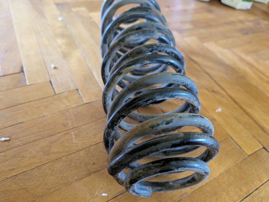 Пружини до a4 b5 avant 2.5 tdi