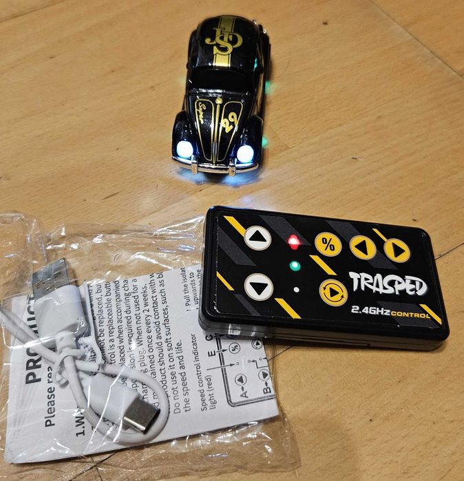 Mini zdalnie sterowany samochód 2.4G dla chłopców Beetle HG4-87