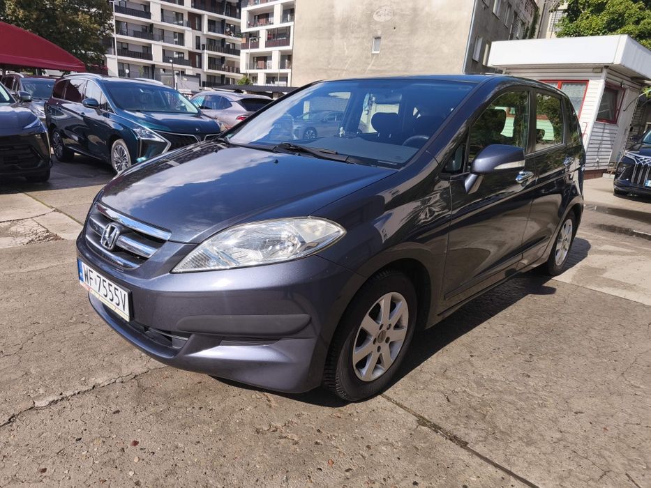 Honda FR-V