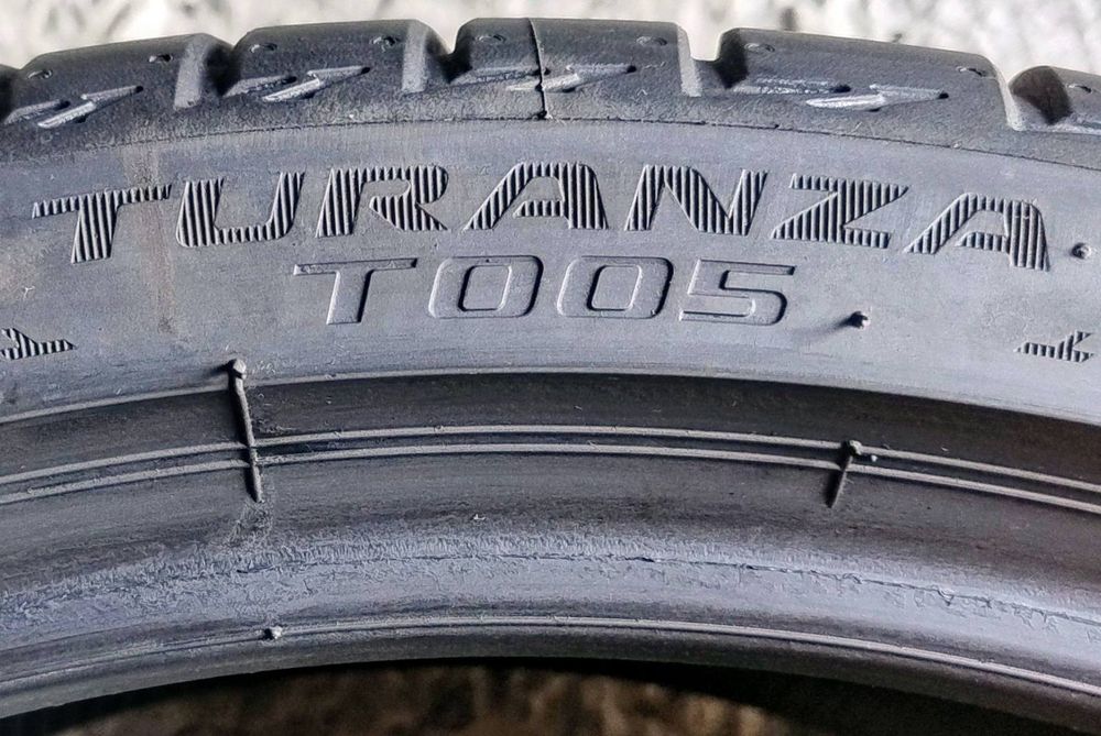 Шини літні R21 255/35 Bridgestone Turanza T005