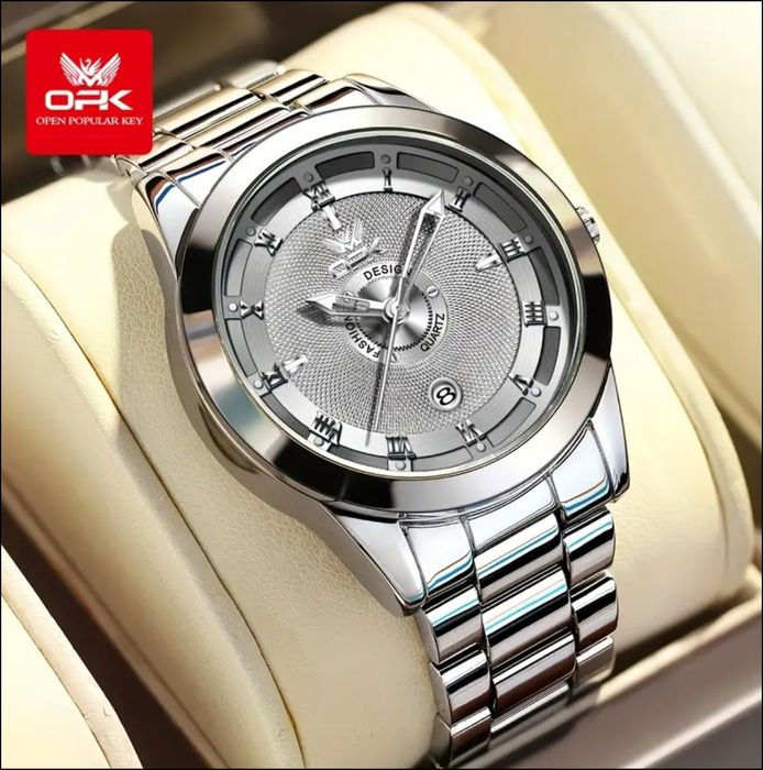 Годинник OPK з білим циферблатом