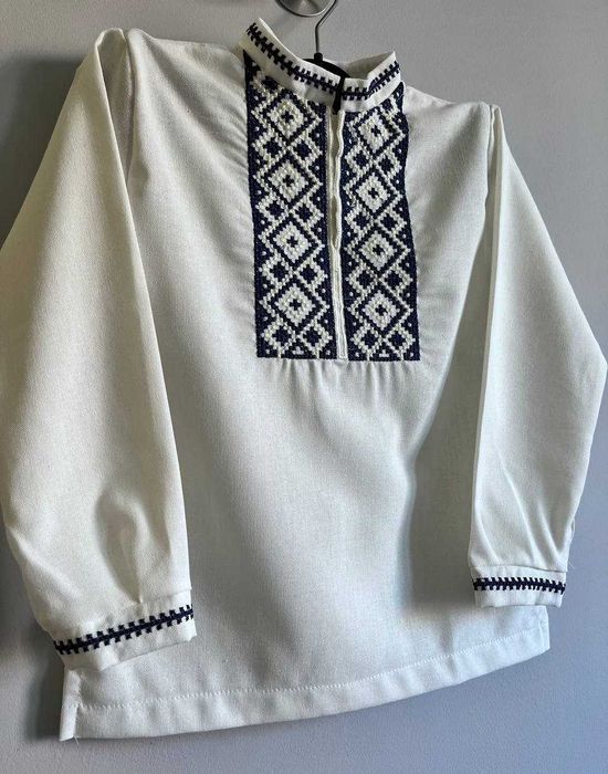 Дитяча молочна сорочка вишиванка для хлопчика з довгим рукавом шкільна