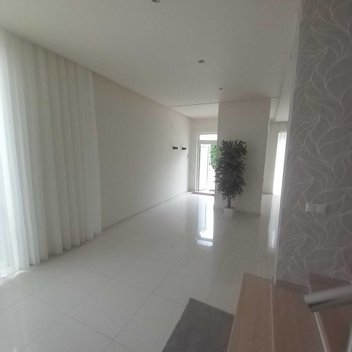 Оренда
Дуплекс 
Чернівці 
район в.Канівська