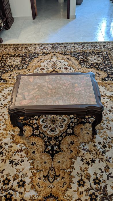 Vendo Mesinha Mogno e Pedra