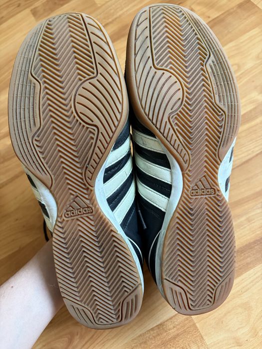 Чоловічі футбольні бутси Adidas Nova