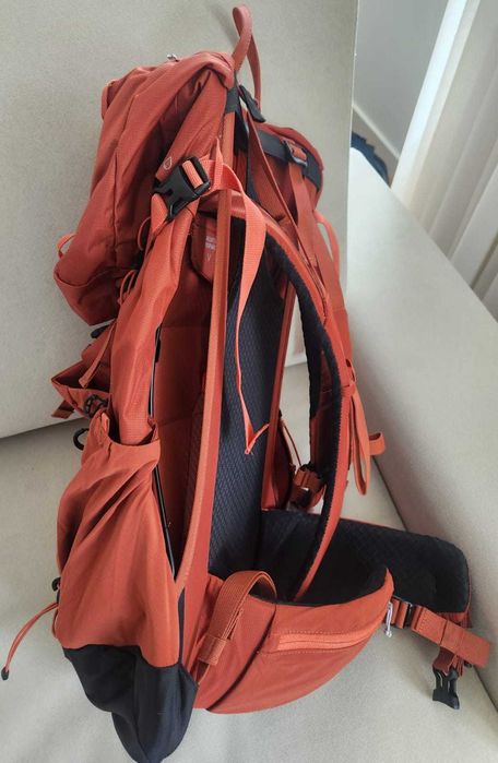 Equipamento de trilha / caminhada, ideal para Trekking, viagens, Caminho de Santiago - Mochila 38L, Bastão, poncho