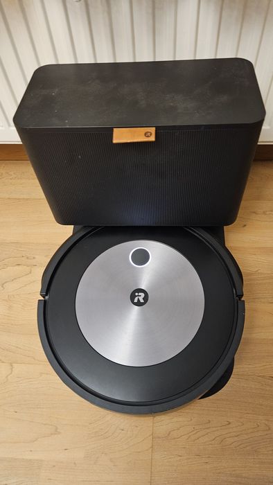 Robot  odkurzający  iRobot  Roomba  j7