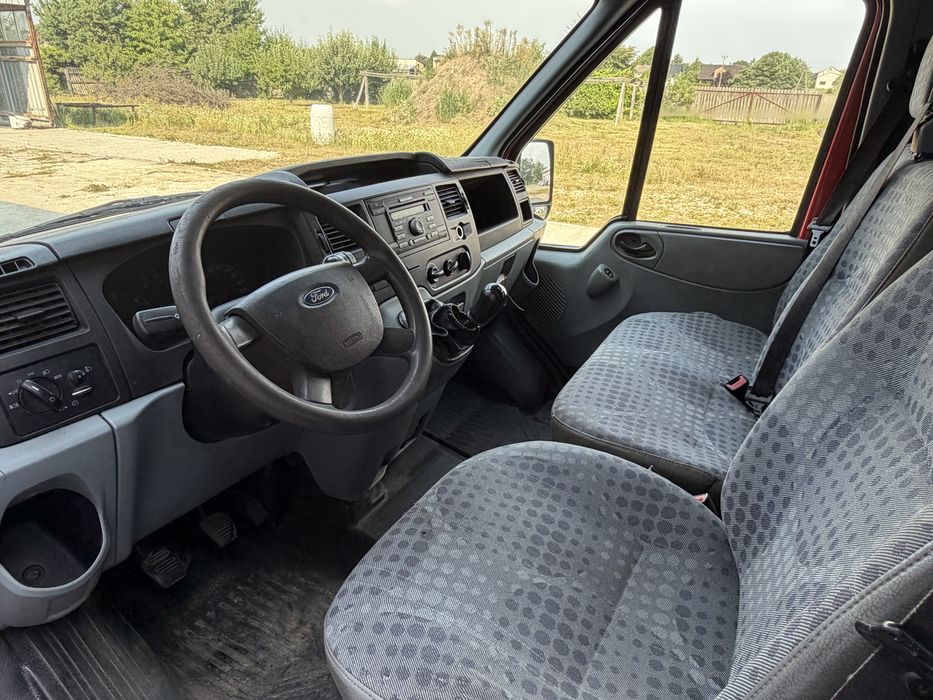 Ford transit brygadowka wywrot 7 osobowy