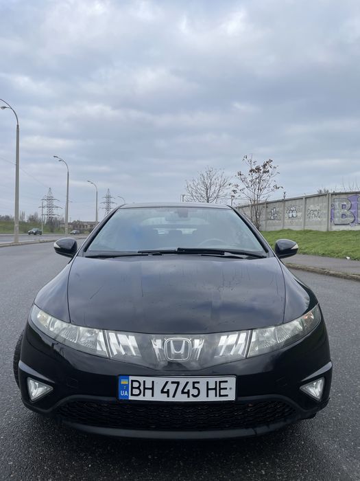 Honda Civic 5d 8 поколение