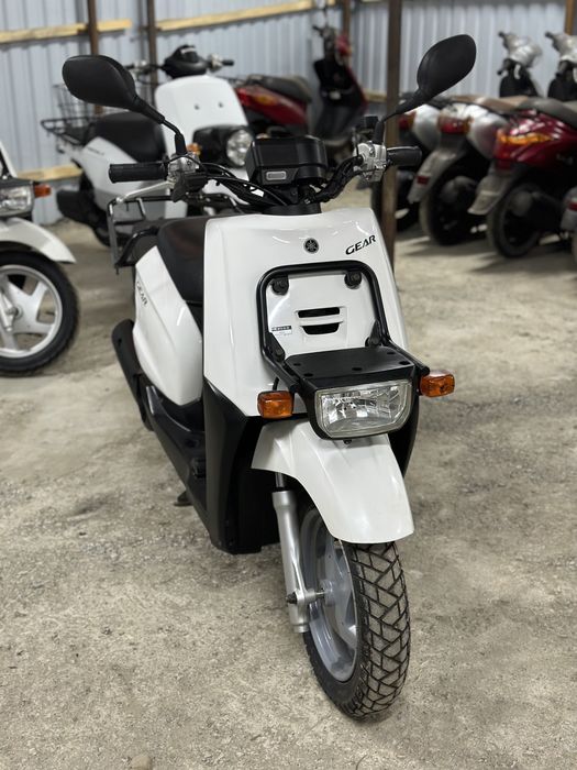 Скутер, мопед Yamaha Gear з контейнера.