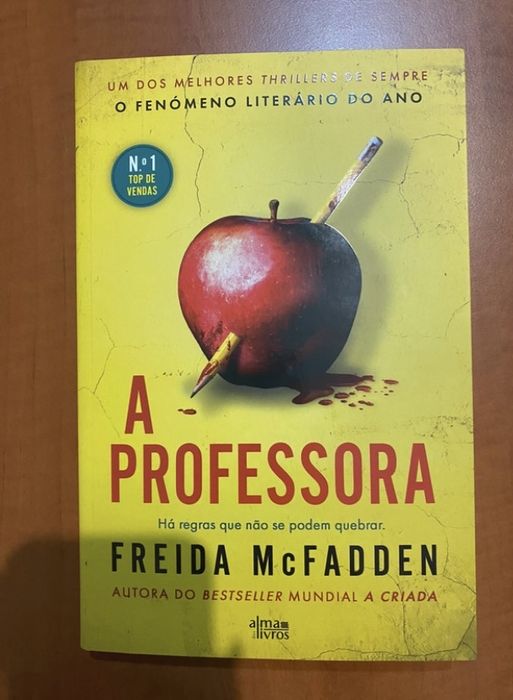 Livro “A professora” de Freida McFadden