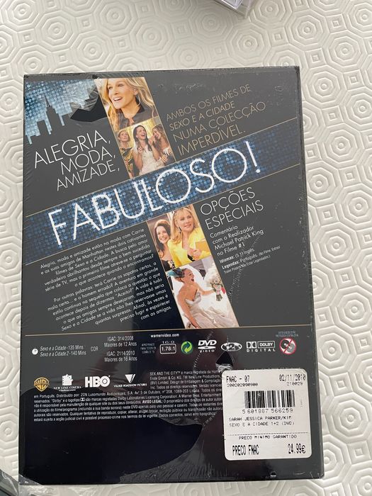 Vendo 2 filmes sexo e a cidade. Novo