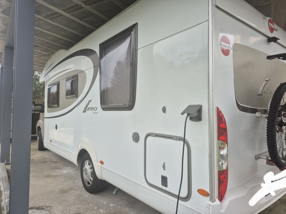 Autocaravana burstner ixeo it 734