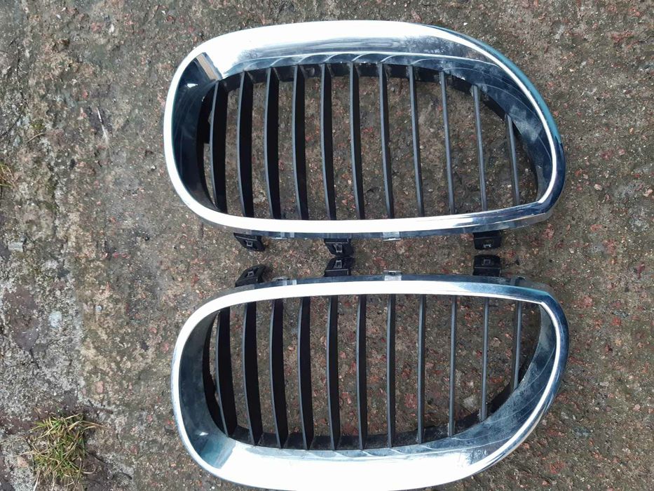 Решітка радіатора права та ліва  BMW 5 e60