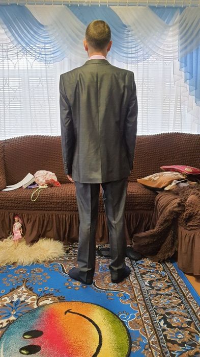 Мужской, свадебный костюм в идеальном состоянии