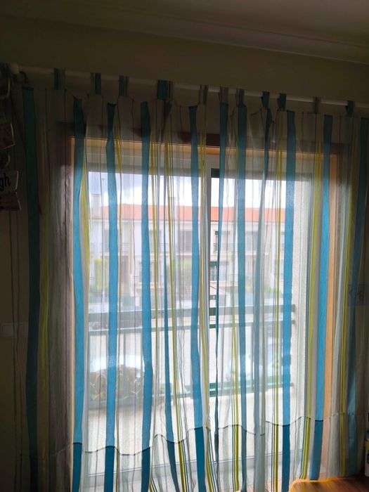 Quarto de criança em excelente estado