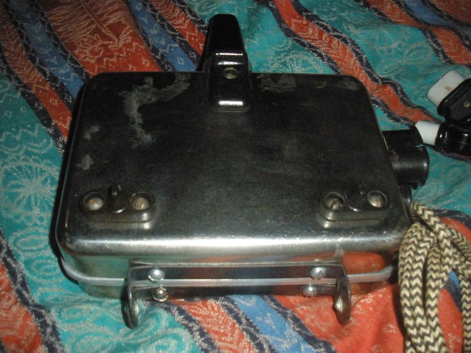 Электровафельница Ласунка ЭВ 1,0/220 в. в отличном состоянии,СССР.