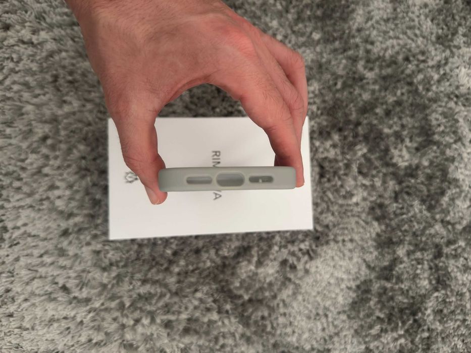 Capa Rimowa cinzenta (iPhone 15 Pro)