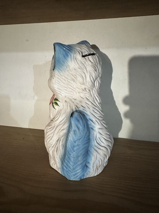 Mealheiro antigo em barro