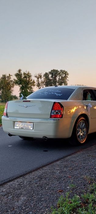 Auto do ślubu Chrysler 300  amerykański