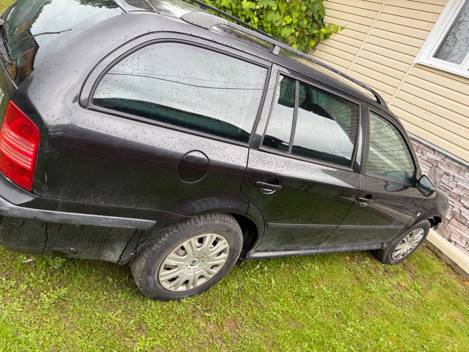 Продається шкода  октавіа тур 2.0 бензин